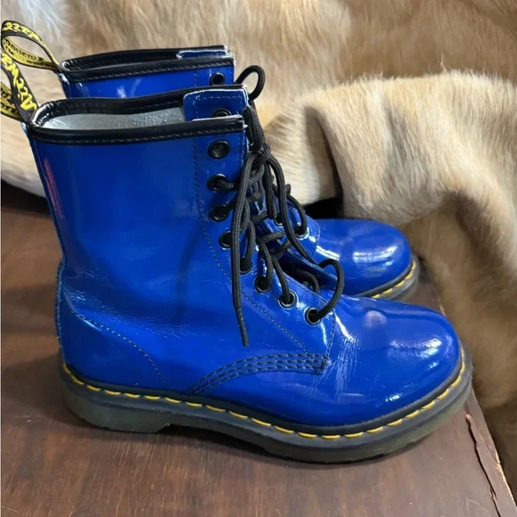 Dr. Martens Blue Patent Leather Combat Boots Sz 6 (UMRZWP) - Picture 1 of 8